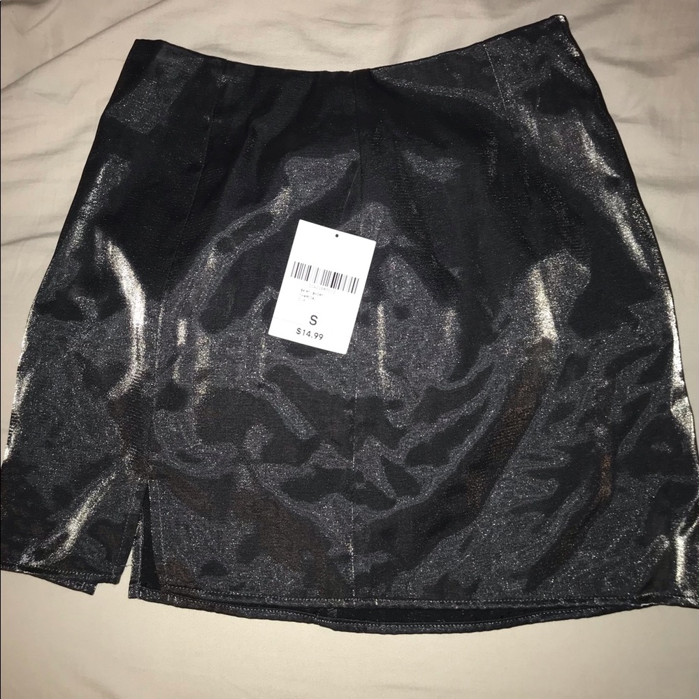 💖 Forever 21 Metallic Mini Skirt (no tag but EUC)